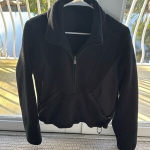 Cuts Sherpa pullover size L